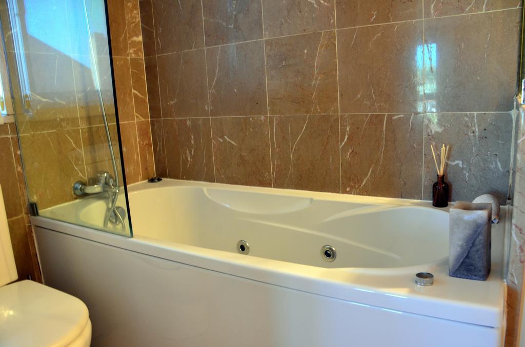 Shiado Bed & Breakfast 4*